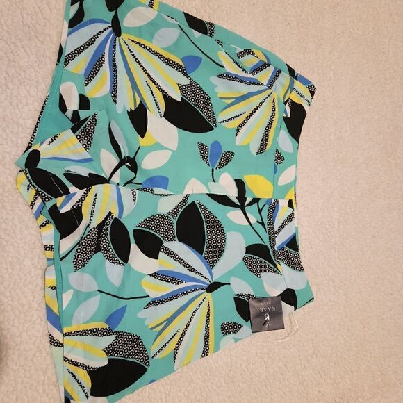Kaari Blue Lined high  Waisted Mint Green Flowy Floral Shorts Size 6 Lined - Picture 2 of 4
